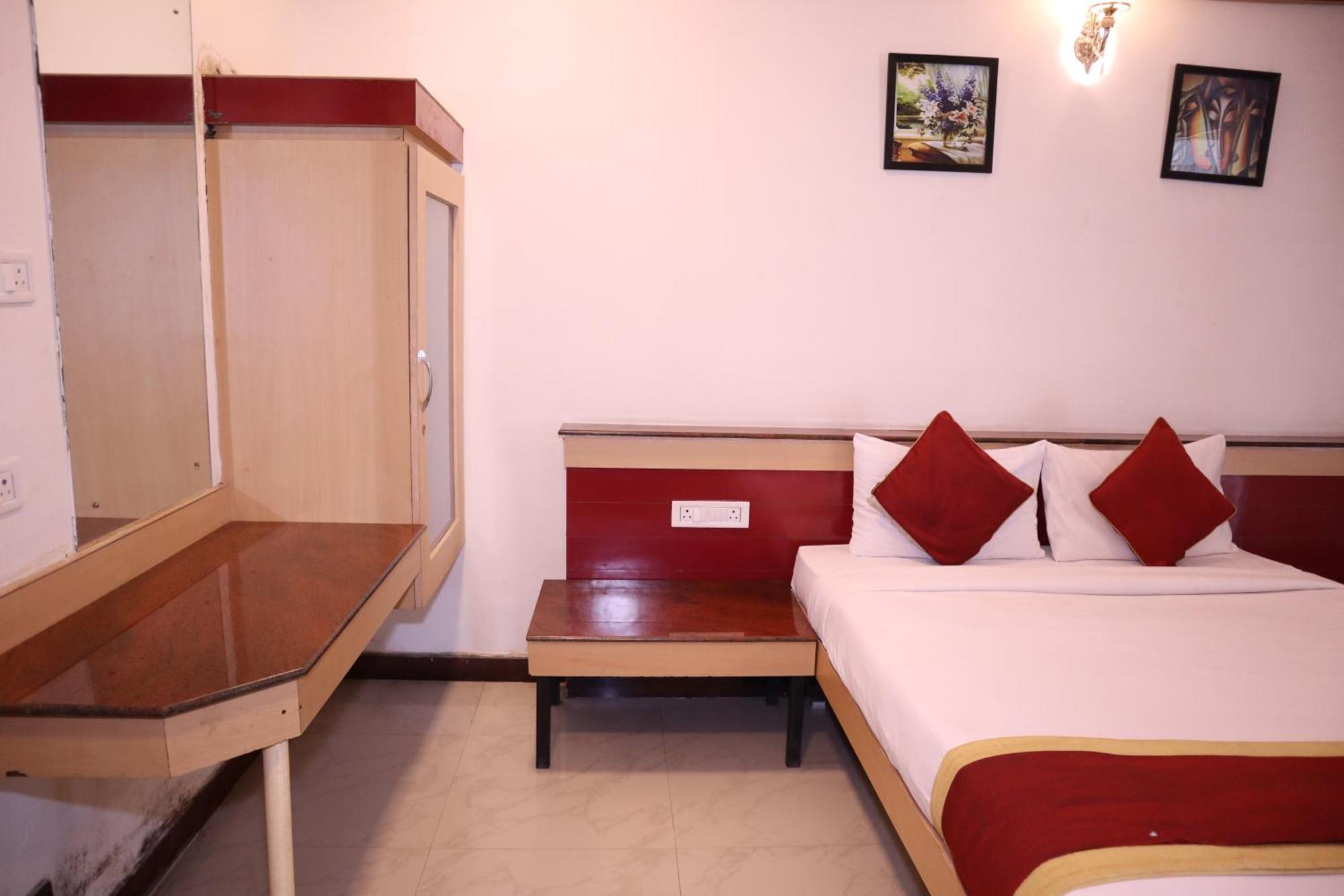 Sri Sai Ram Suites بنغالور المظهر الخارجي الصورة