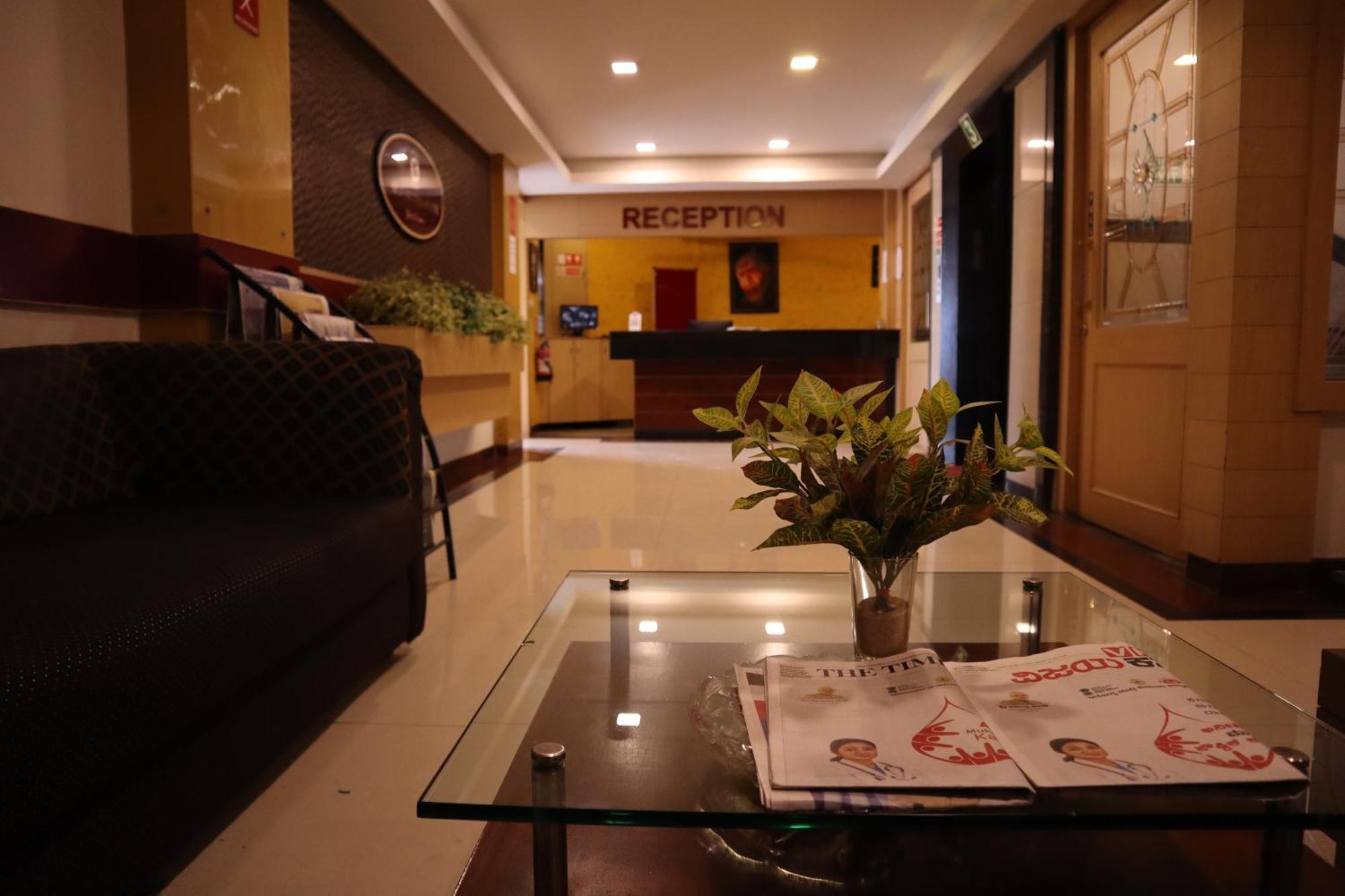 Sri Sai Ram Suites بنغالور المظهر الخارجي الصورة
