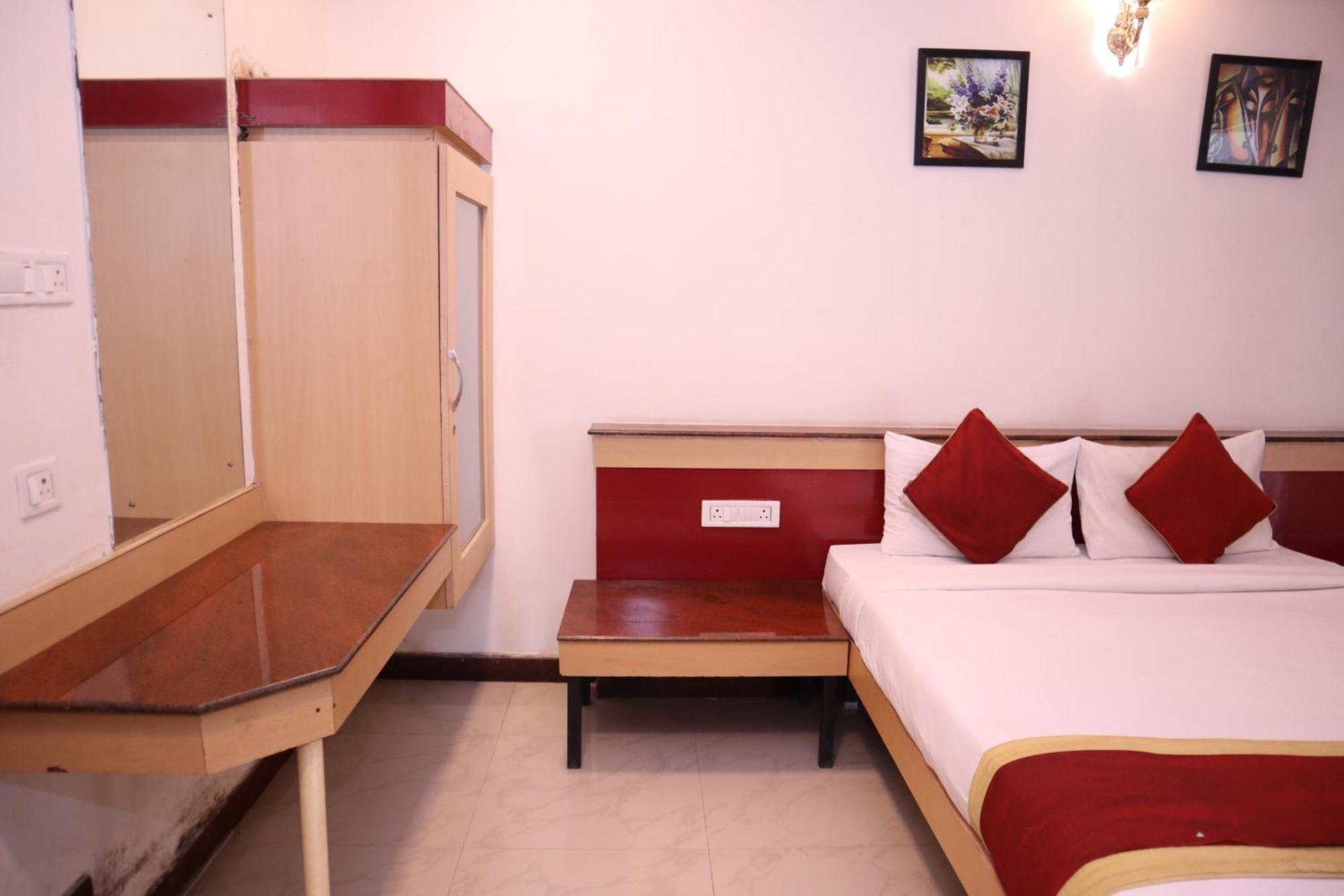 Sri Sai Ram Suites بنغالور المظهر الخارجي الصورة