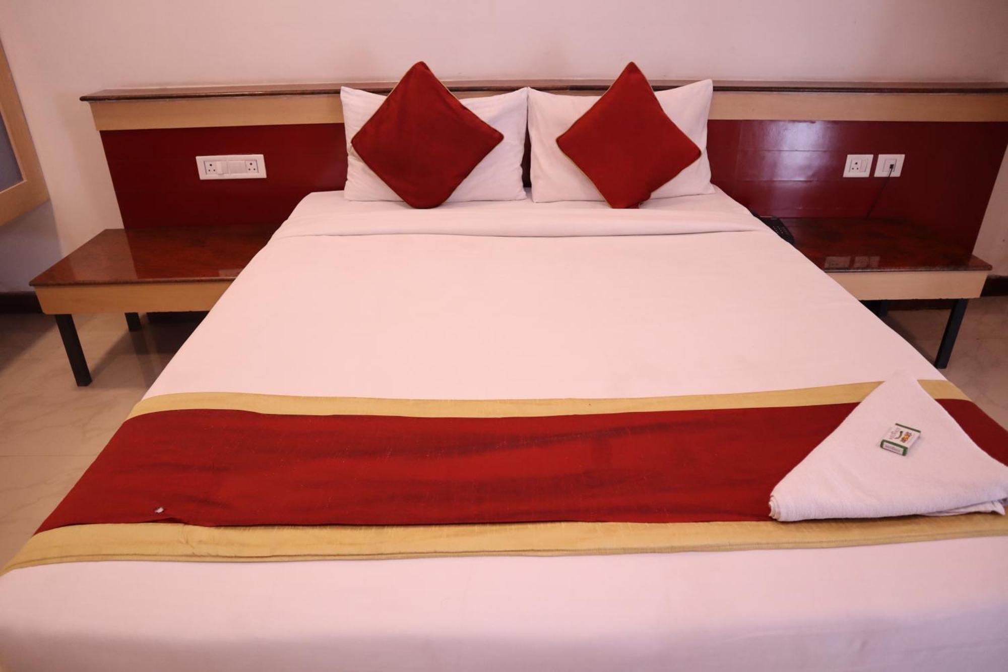 Sri Sai Ram Suites بنغالور المظهر الخارجي الصورة