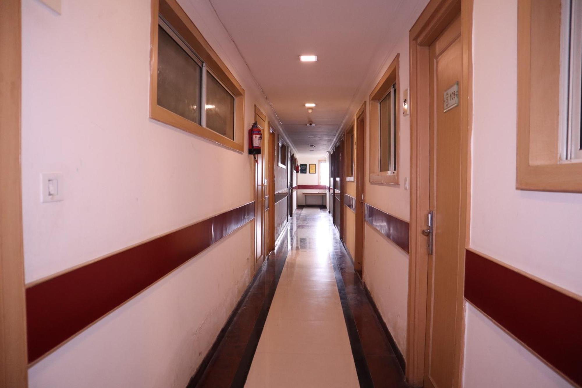 Sri Sai Ram Suites بنغالور المظهر الخارجي الصورة