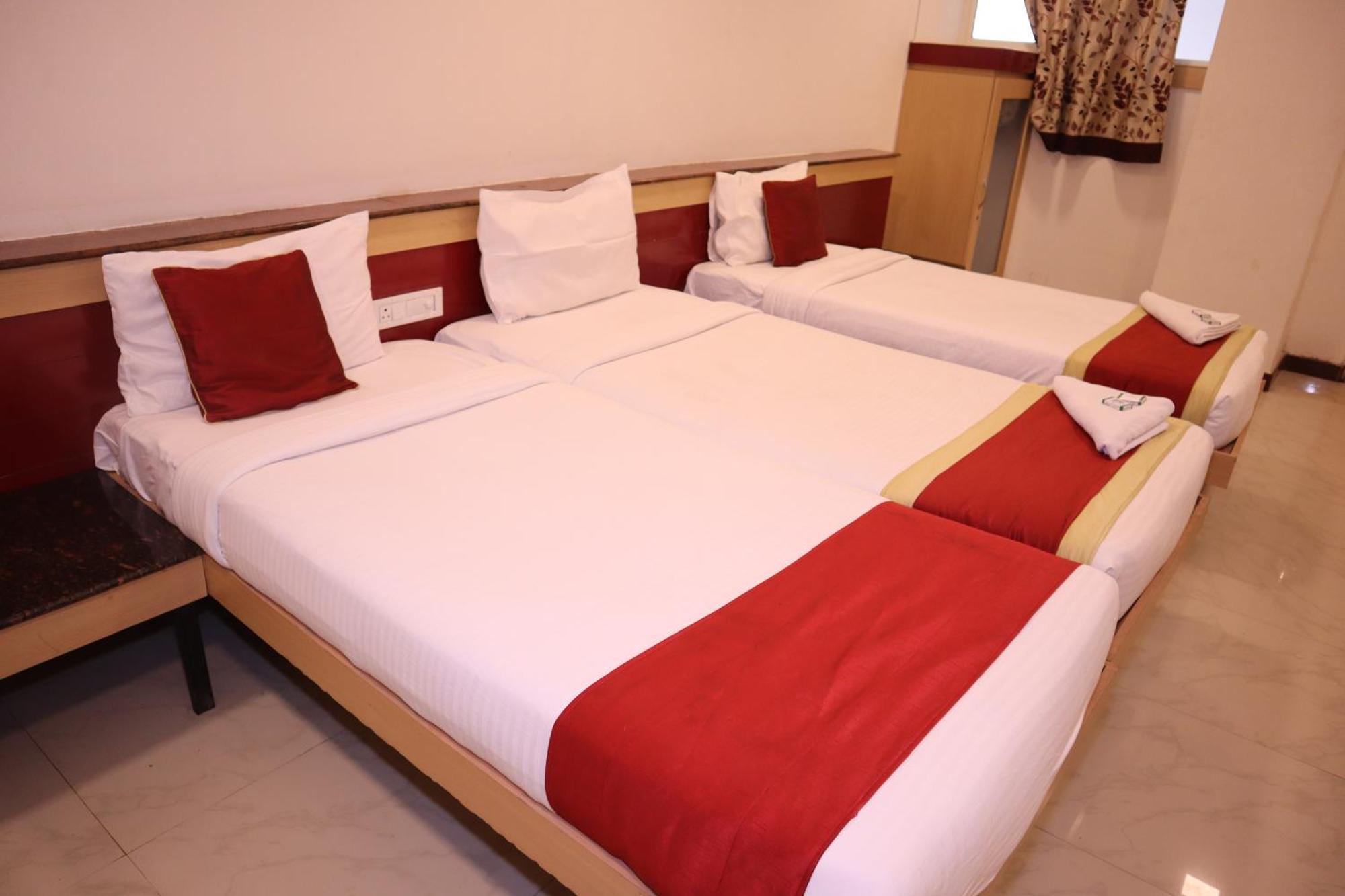 Sri Sai Ram Suites بنغالور المظهر الخارجي الصورة