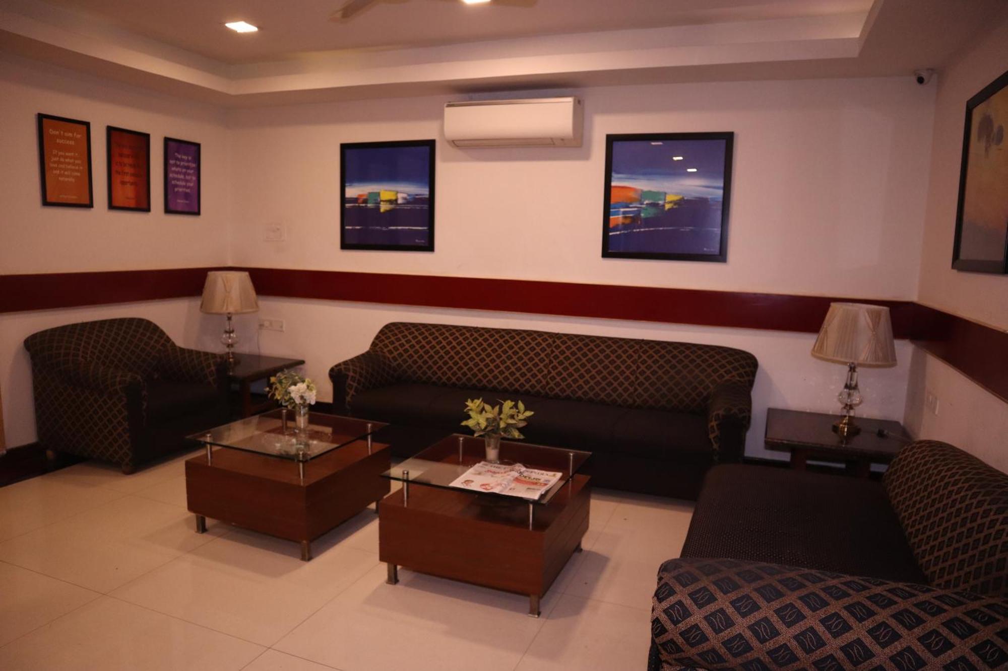 Sri Sai Ram Suites بنغالور المظهر الخارجي الصورة