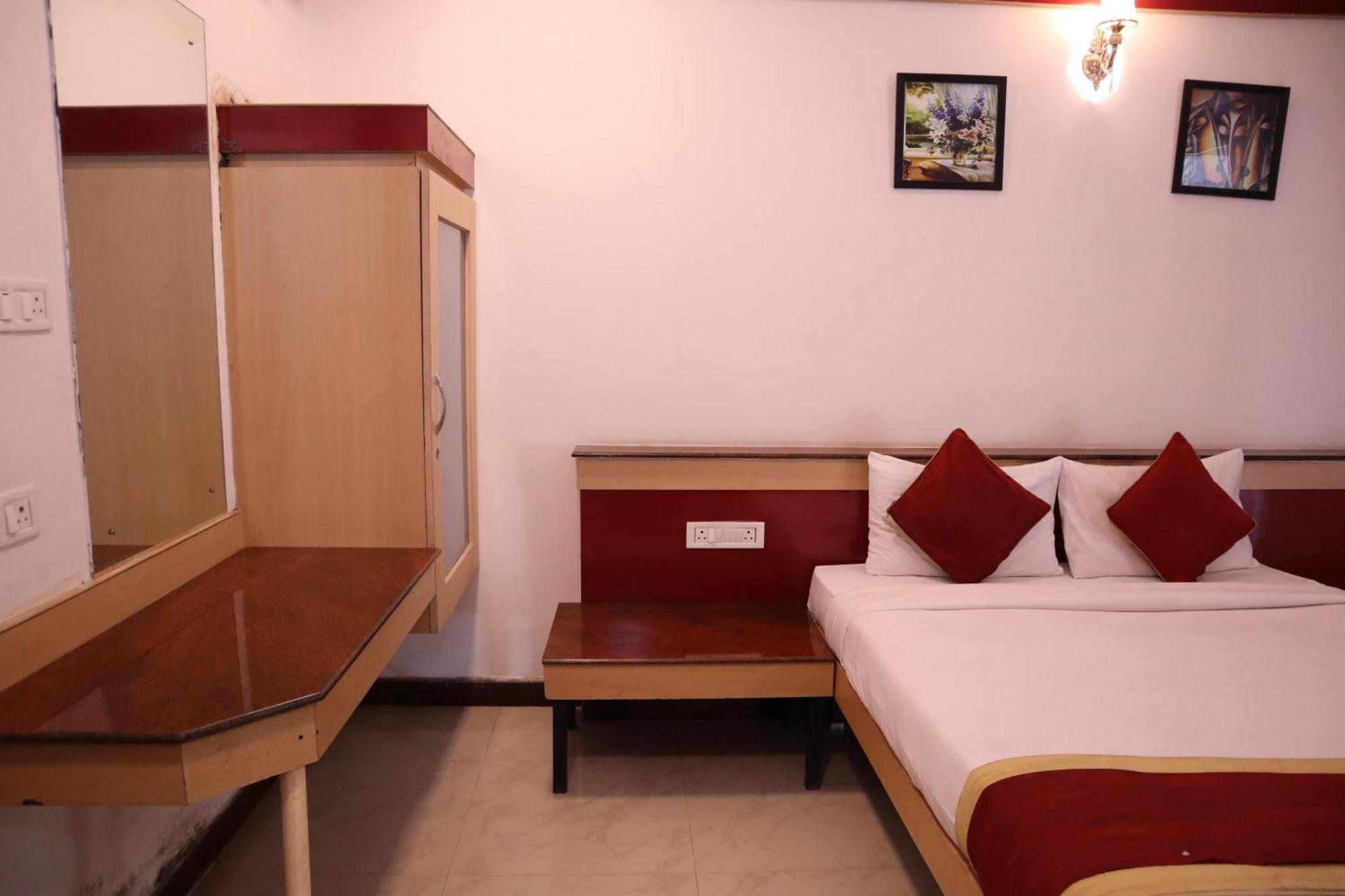 Sri Sai Ram Suites بنغالور المظهر الخارجي الصورة